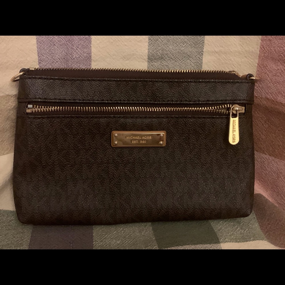 Michael Kors wristlet